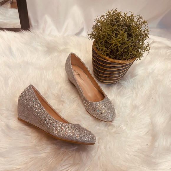 Silver wedge Shoe - Picture 2 of 2